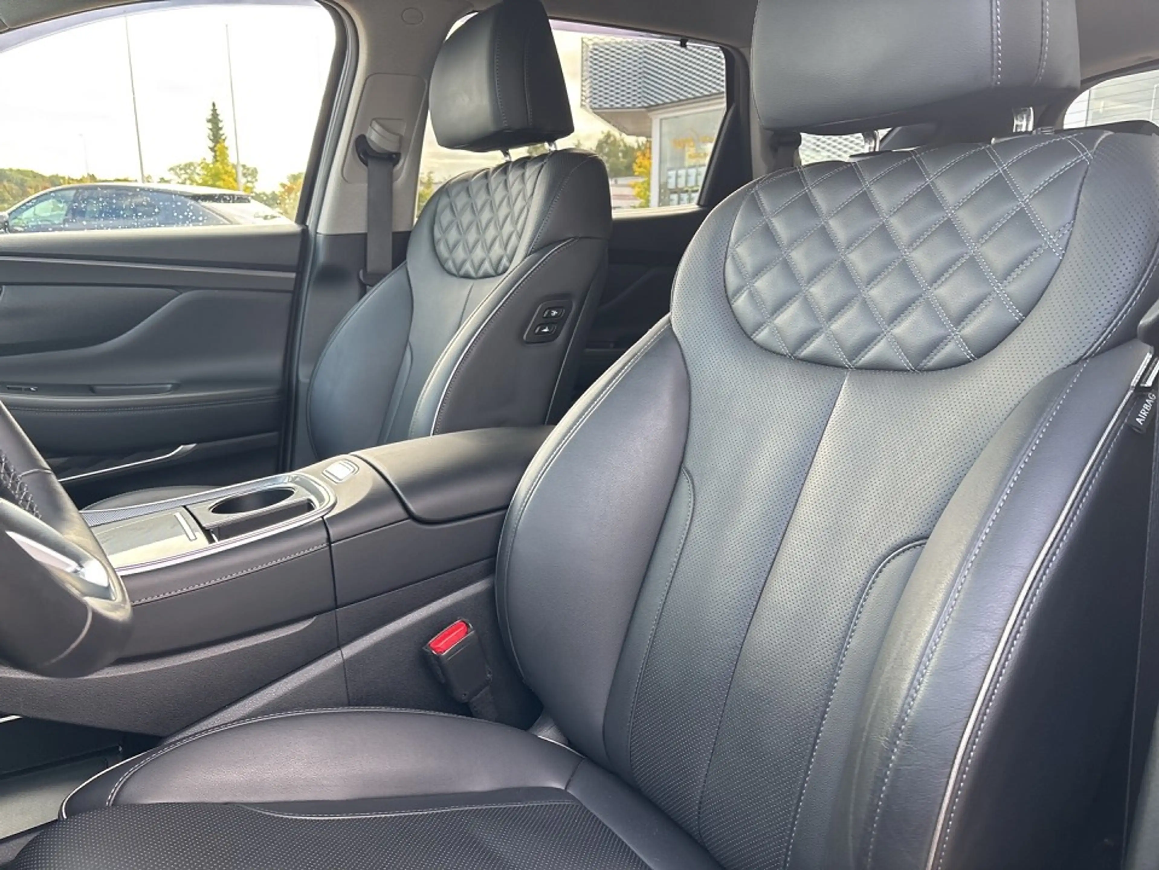Hyundai SANTA FE Prime Plug-In Hybrid 4WD — photo 9