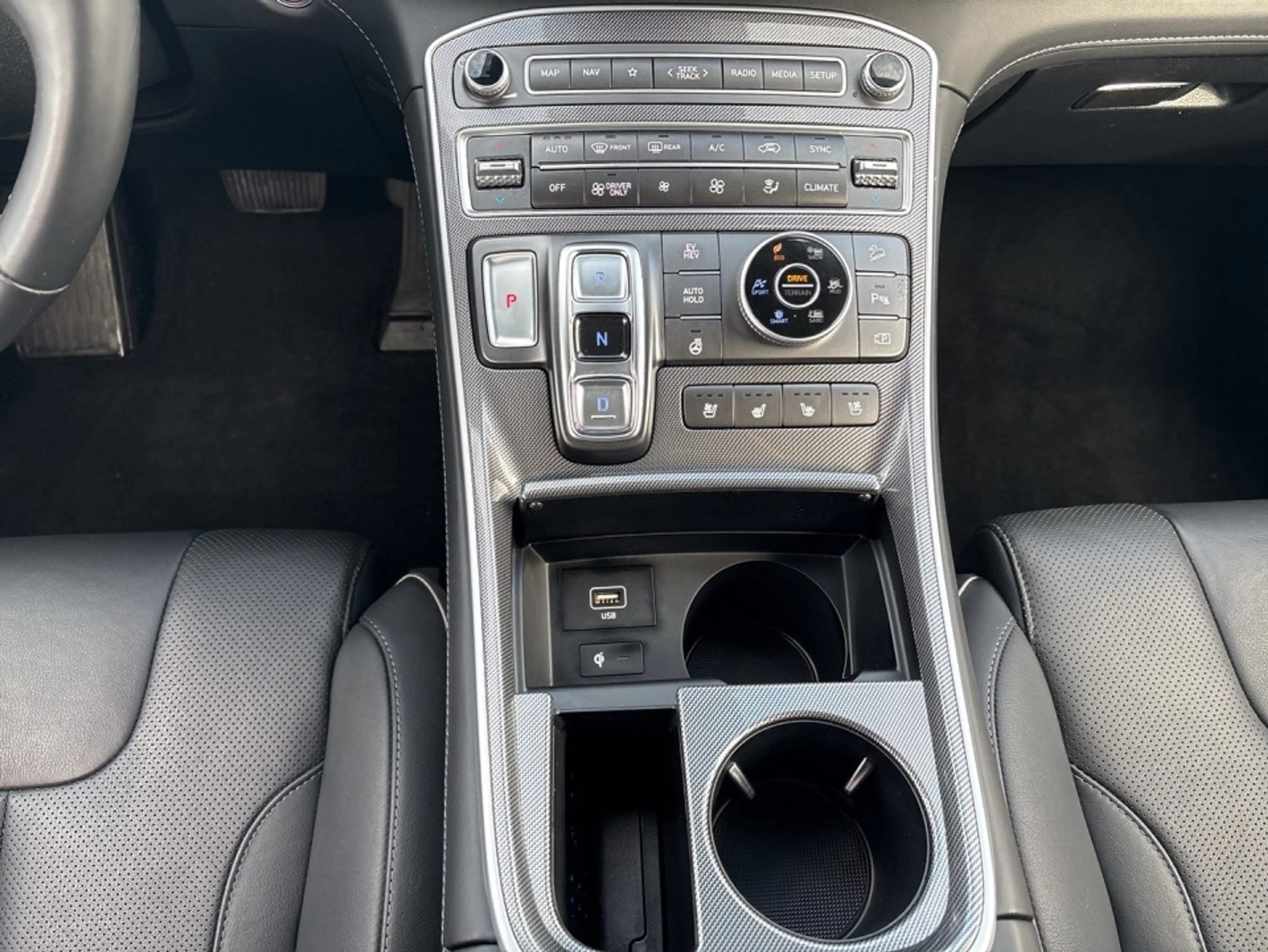 Hyundai SANTA FE Prime Plug-In Hybrid 4WD — photo 15