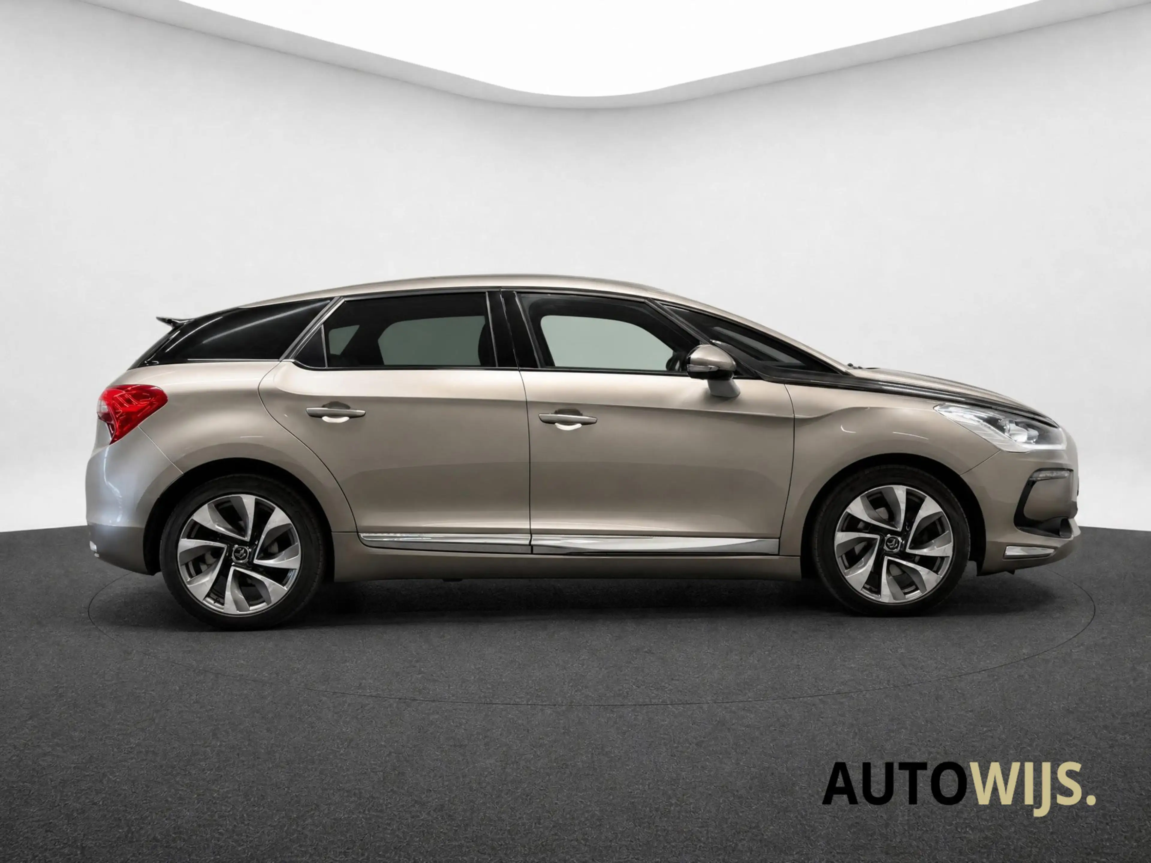 Citroen DS5 1.6 THP So Chic|AUT|NL AUTO|KEYLESS|ALCANTARA|XENO — photo 4