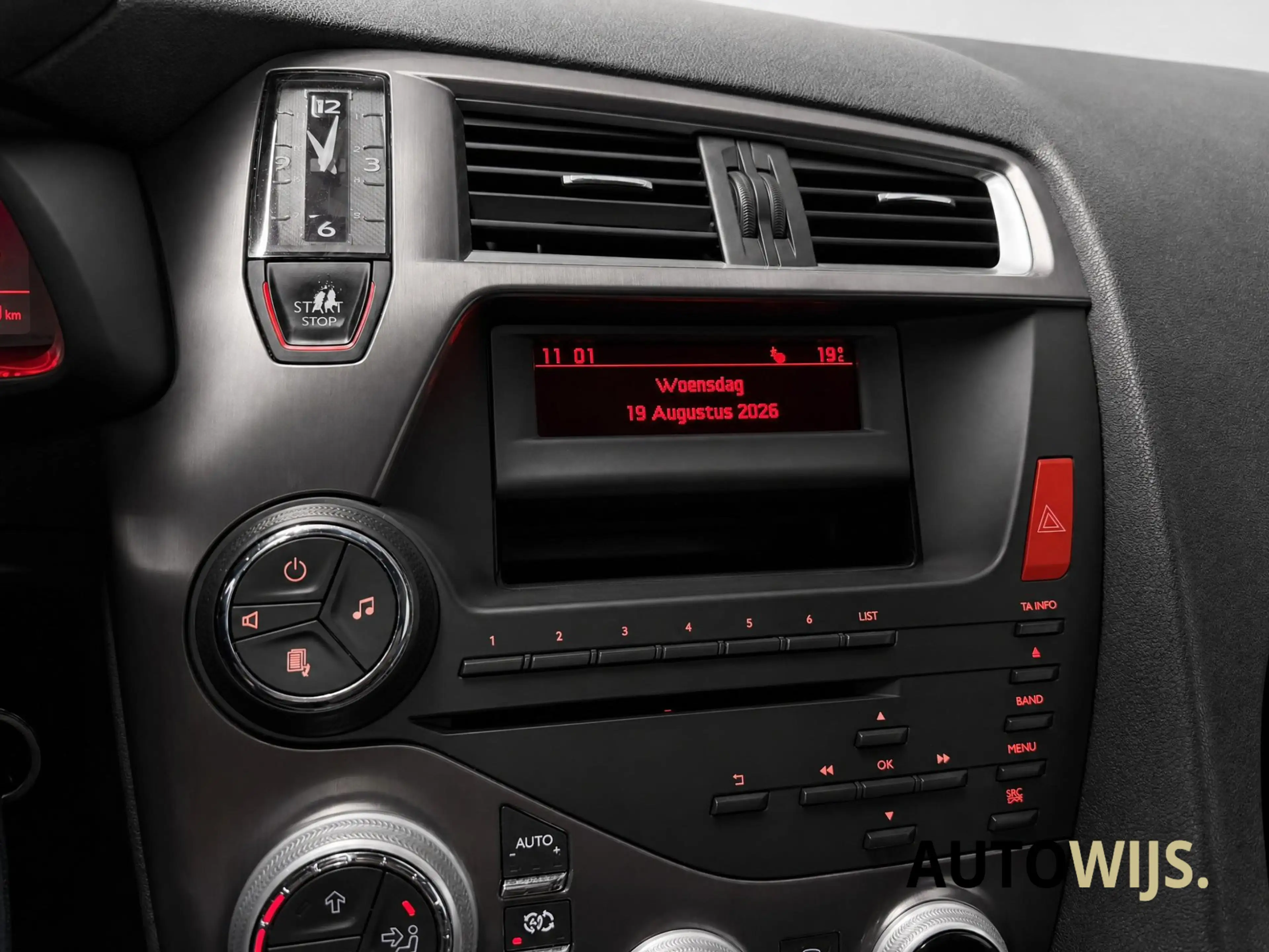 Citroen DS5 1.6 THP So Chic|AUT|NL AUTO|KEYLESS|ALCANTARA|XENO — photo 17