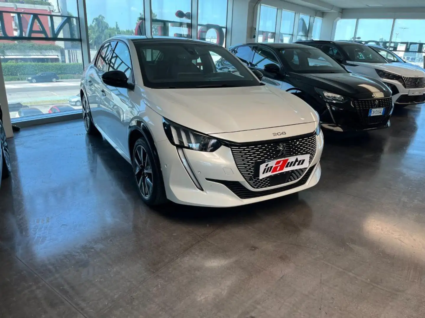 Peugeot 208 motore elettrico 136 CV  GT Pack Grigio - 2