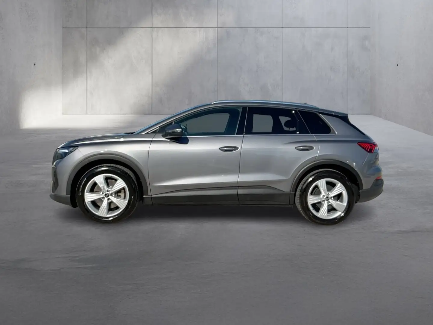 Audi Q4 e-tron Audi Q4 45 e-tron quattro business Grau - 2