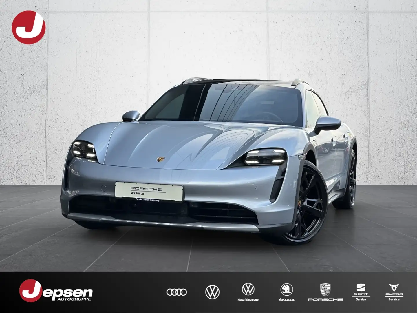 Porsche Taycan 4S Cross Turismo PANO Surround View BOSE Stříbrná - 1