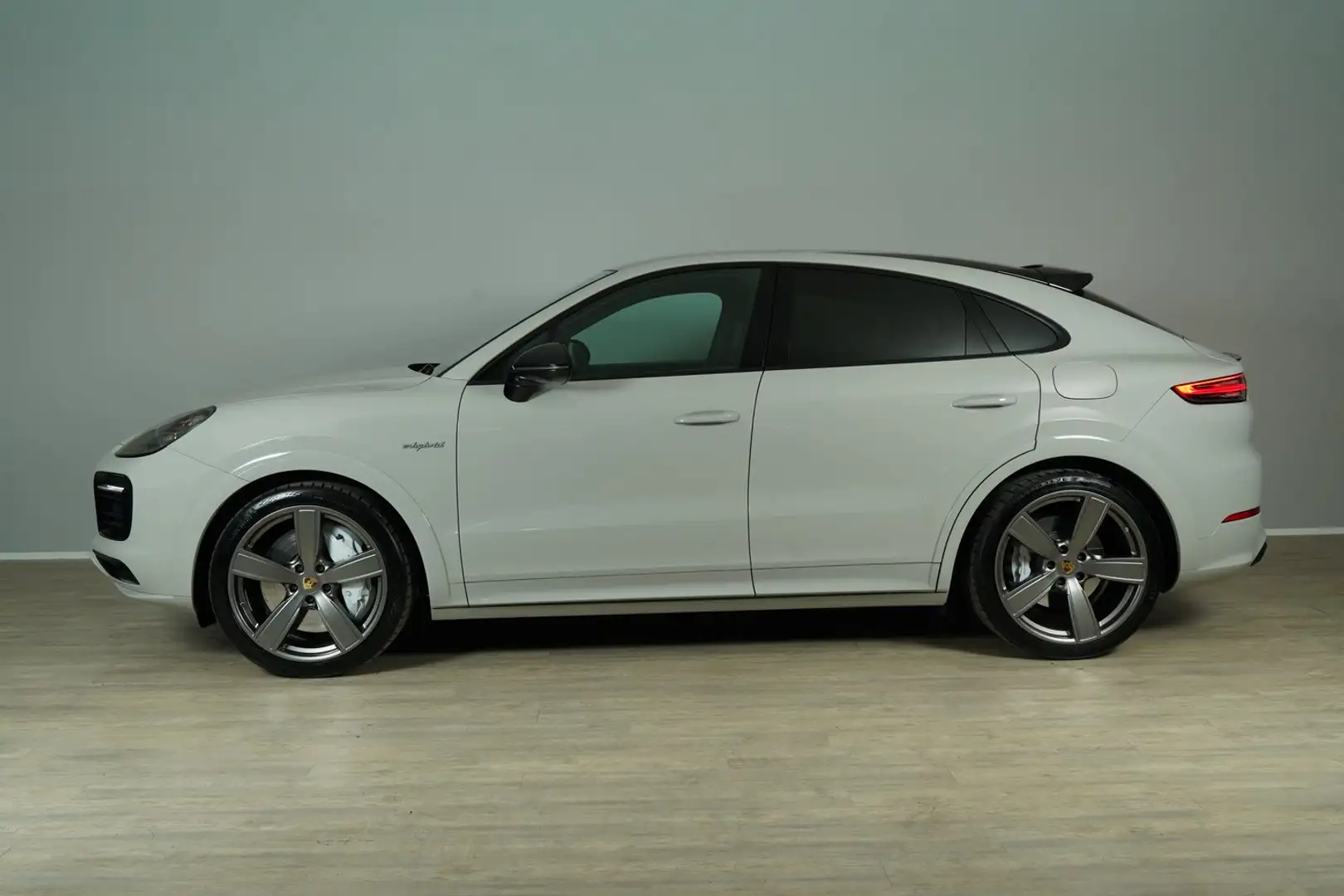 Porsche Cayenne E-Hybrid Coupé Grau - 2