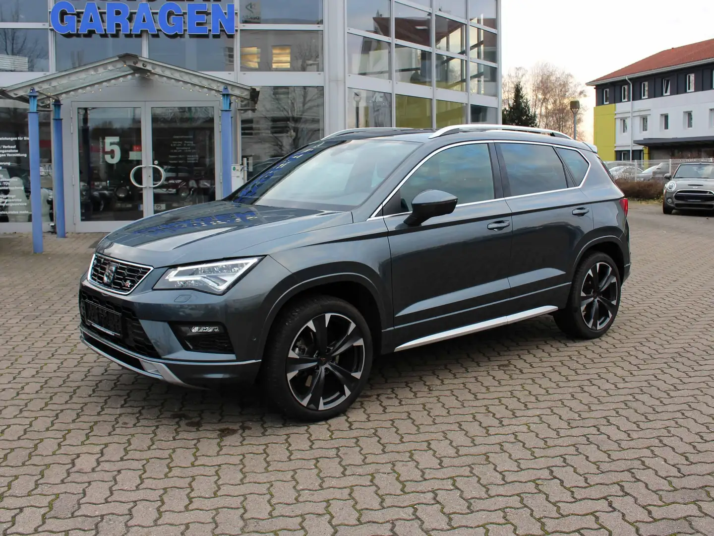 SEAT Ateca FR 4Drive PGSD , AHK , Grijs - 1