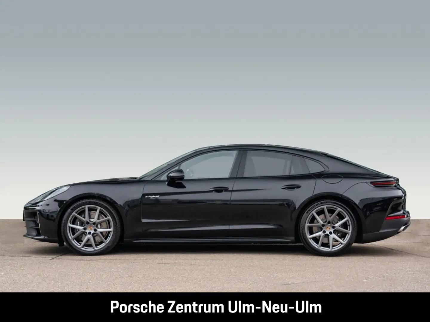 Porsche Panamera 4 E-Hybrid HA-Lenkung InnoDrive HUD Noir - 2