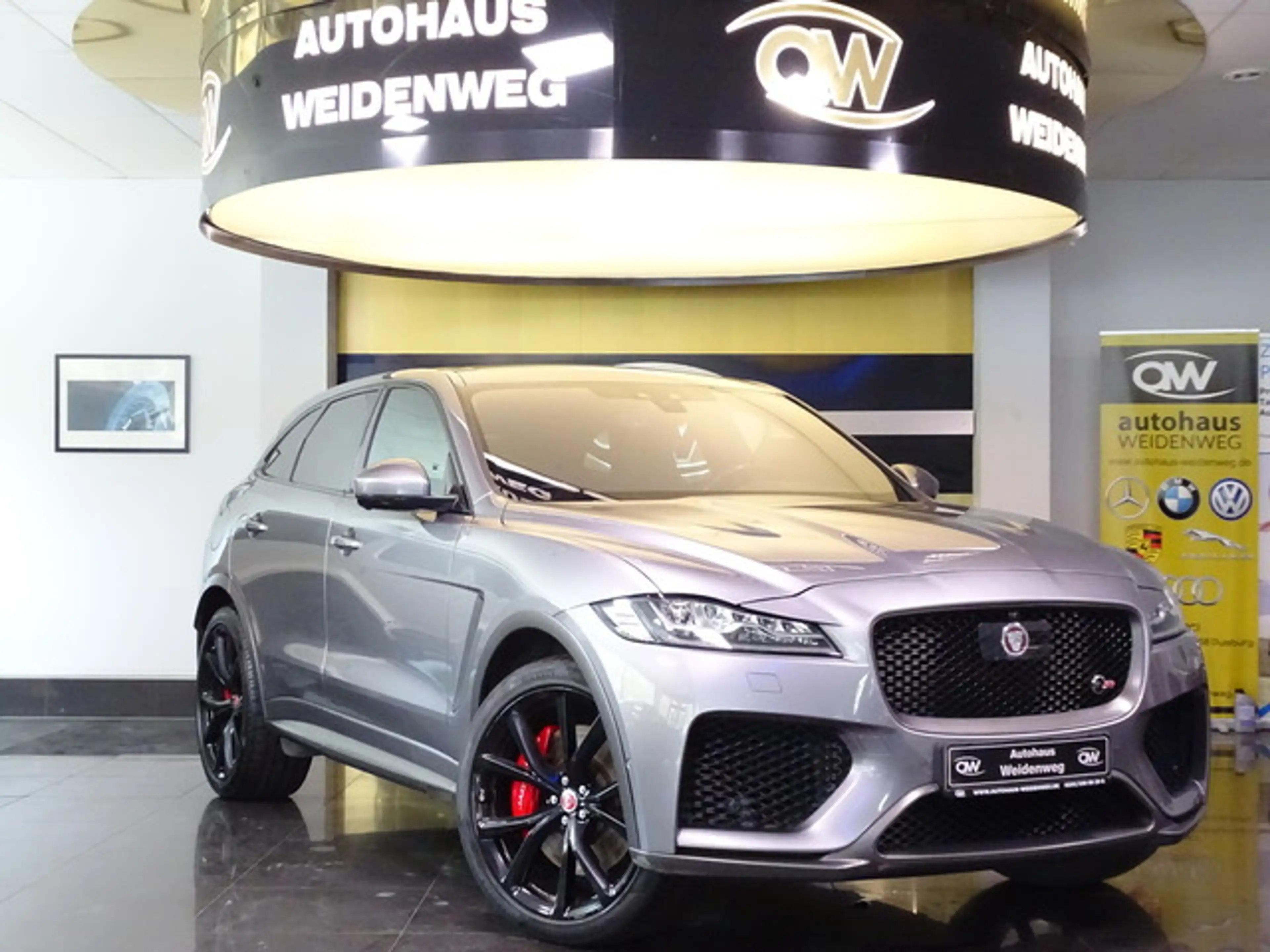 Jaguar F-Pace SVR AWD 5.0 V8 Pano HeadUp Merid.360Cam