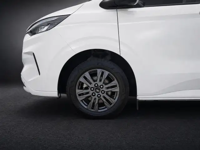 Ford Tourneo Custom view 5