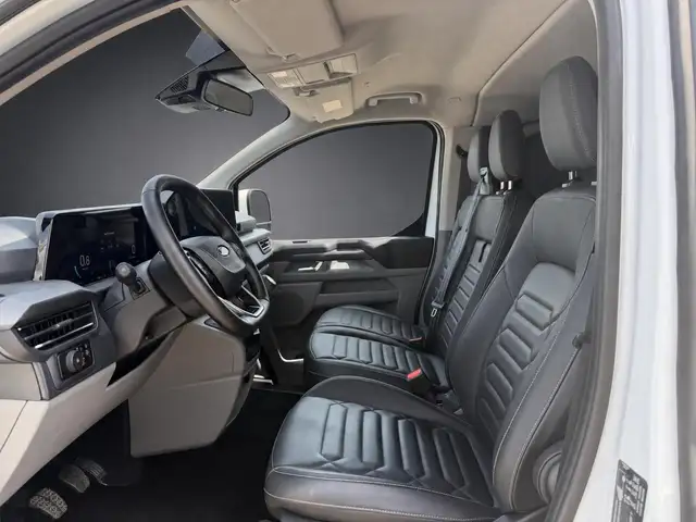 Ford Tourneo Custom view 13