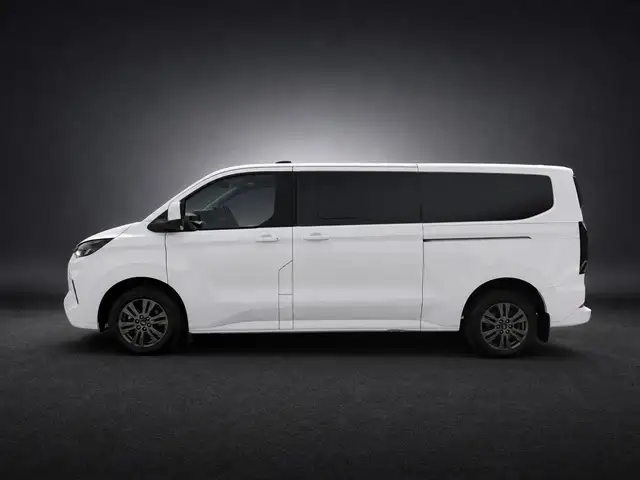 Ford Tourneo Custom view 4