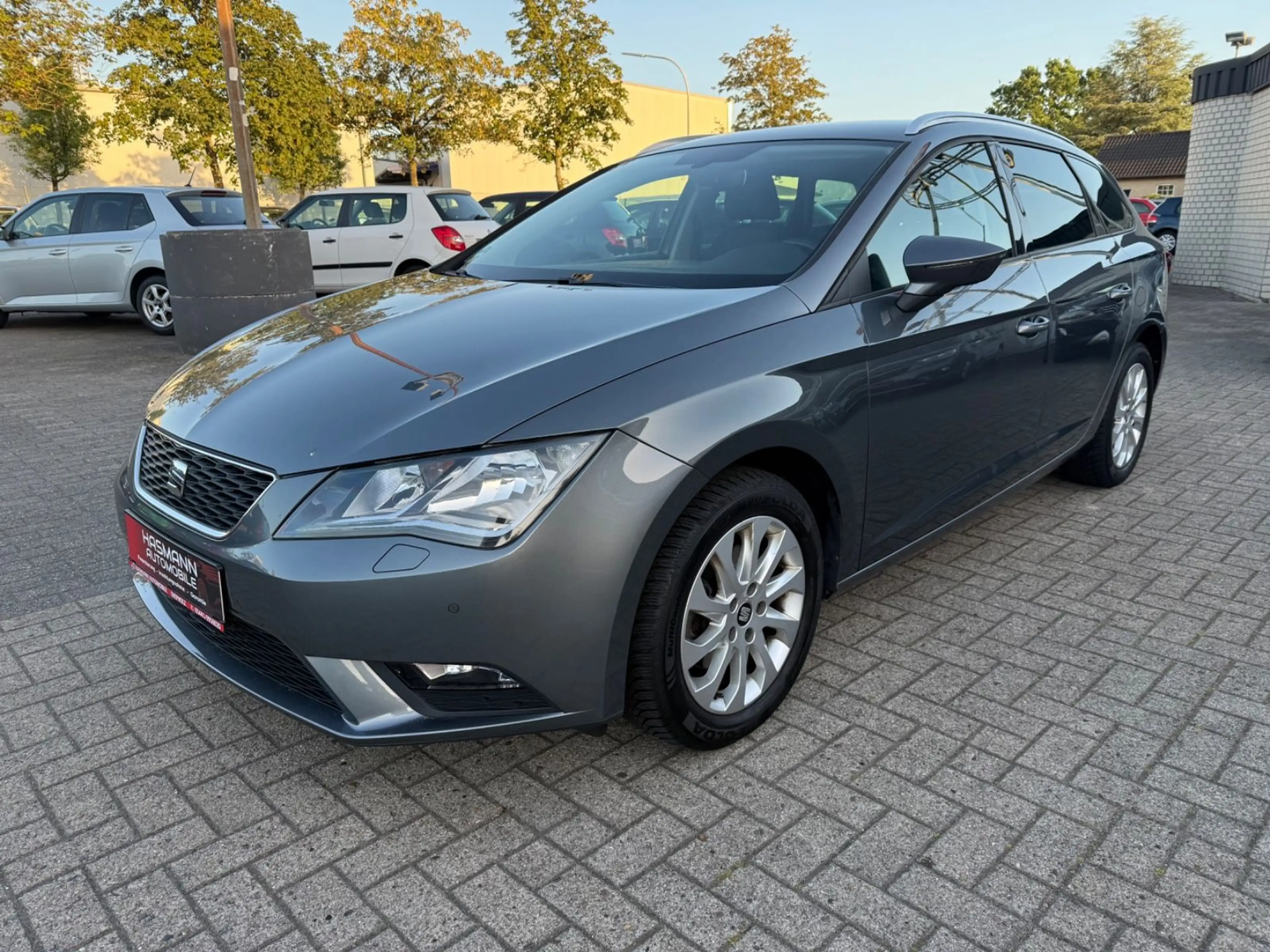 SEAT Leon ST Style*2.HAND*SCHECKHEFT*NAVI*6-GANG — photo 2