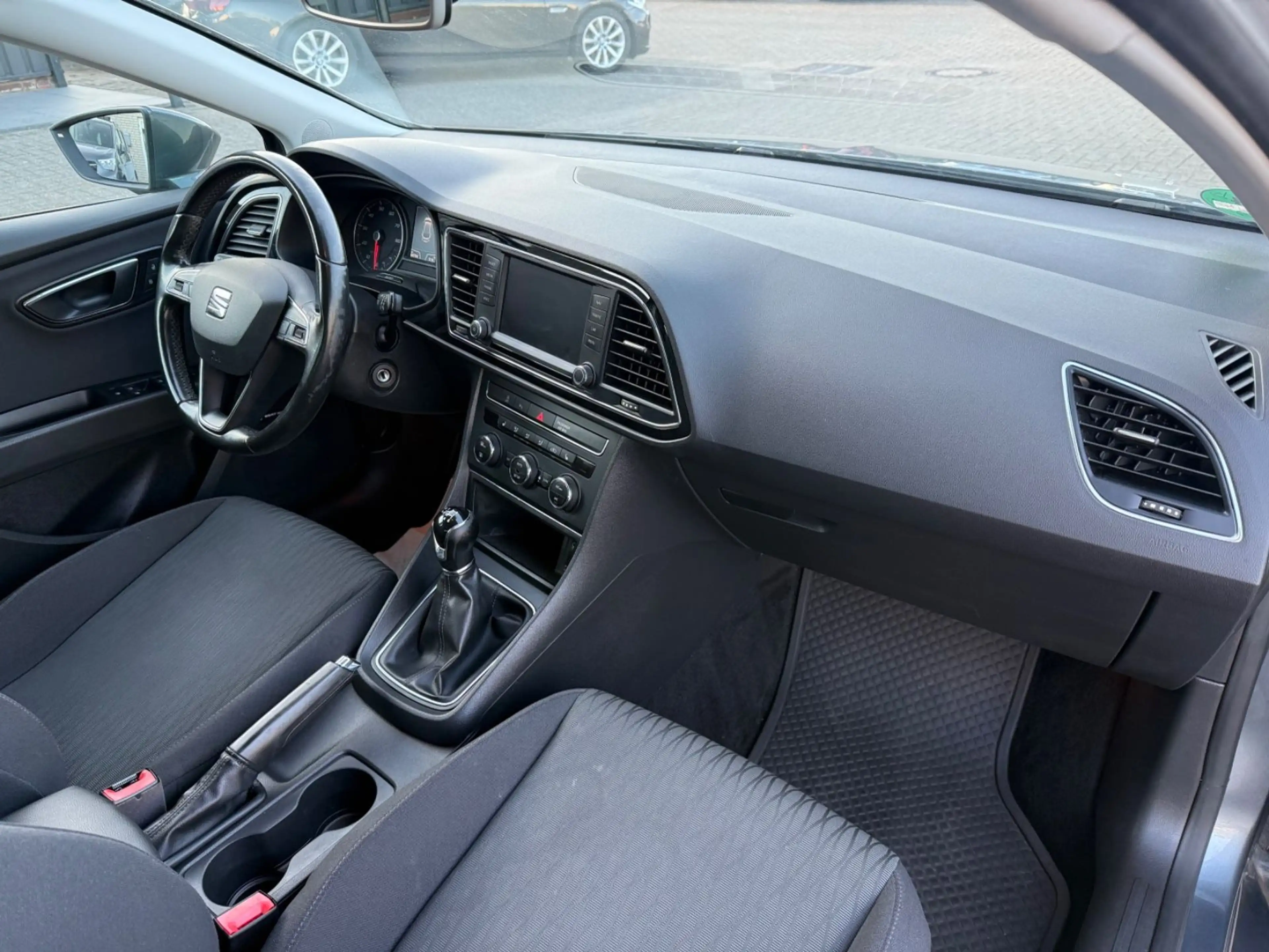 SEAT Leon ST Style*2.HAND*SCHECKHEFT*NAVI*6-GANG — photo 8