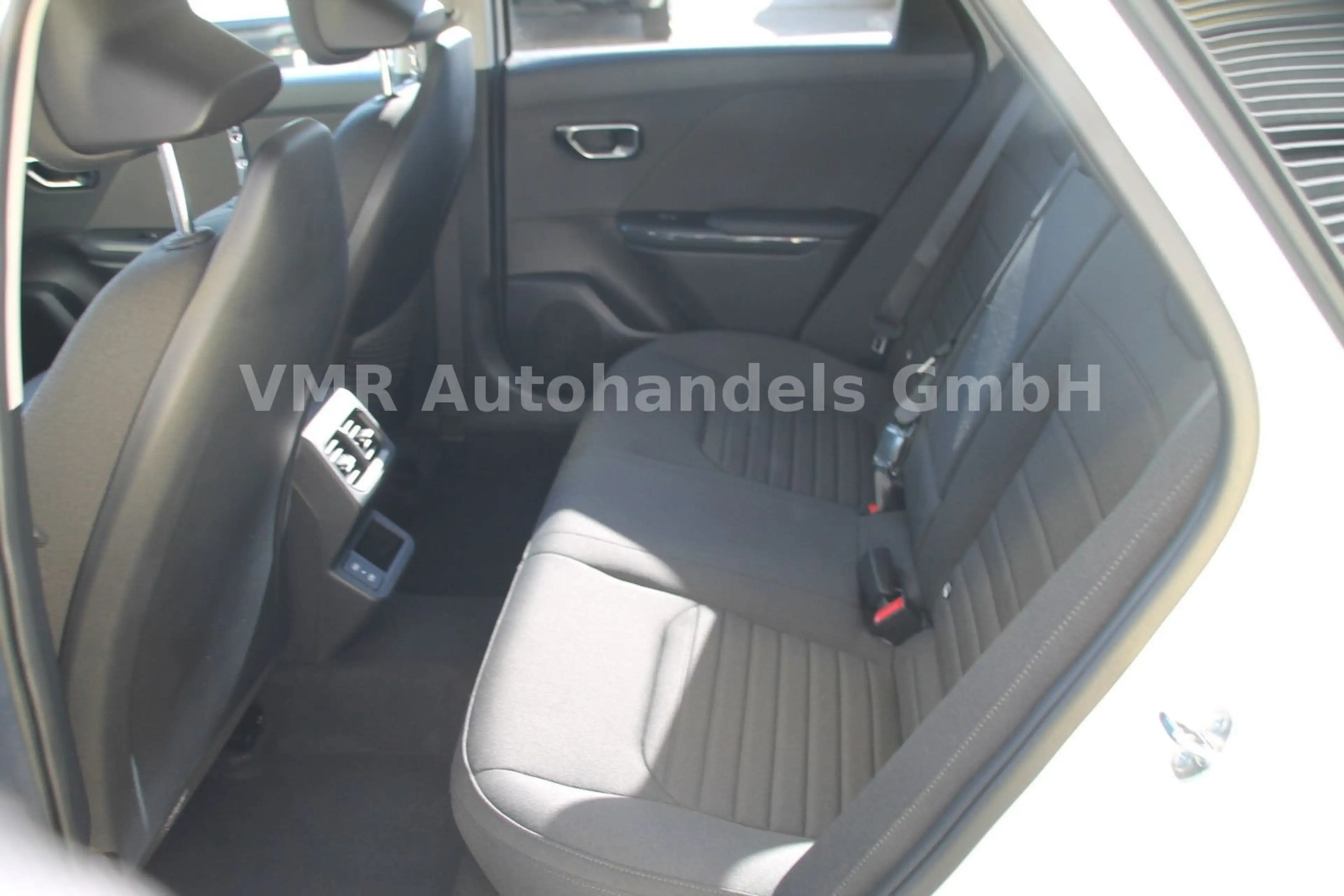 Kia K4 1.6 T-GDI Exklusiv *getönte Scheiben*Navi*17" — photo 12