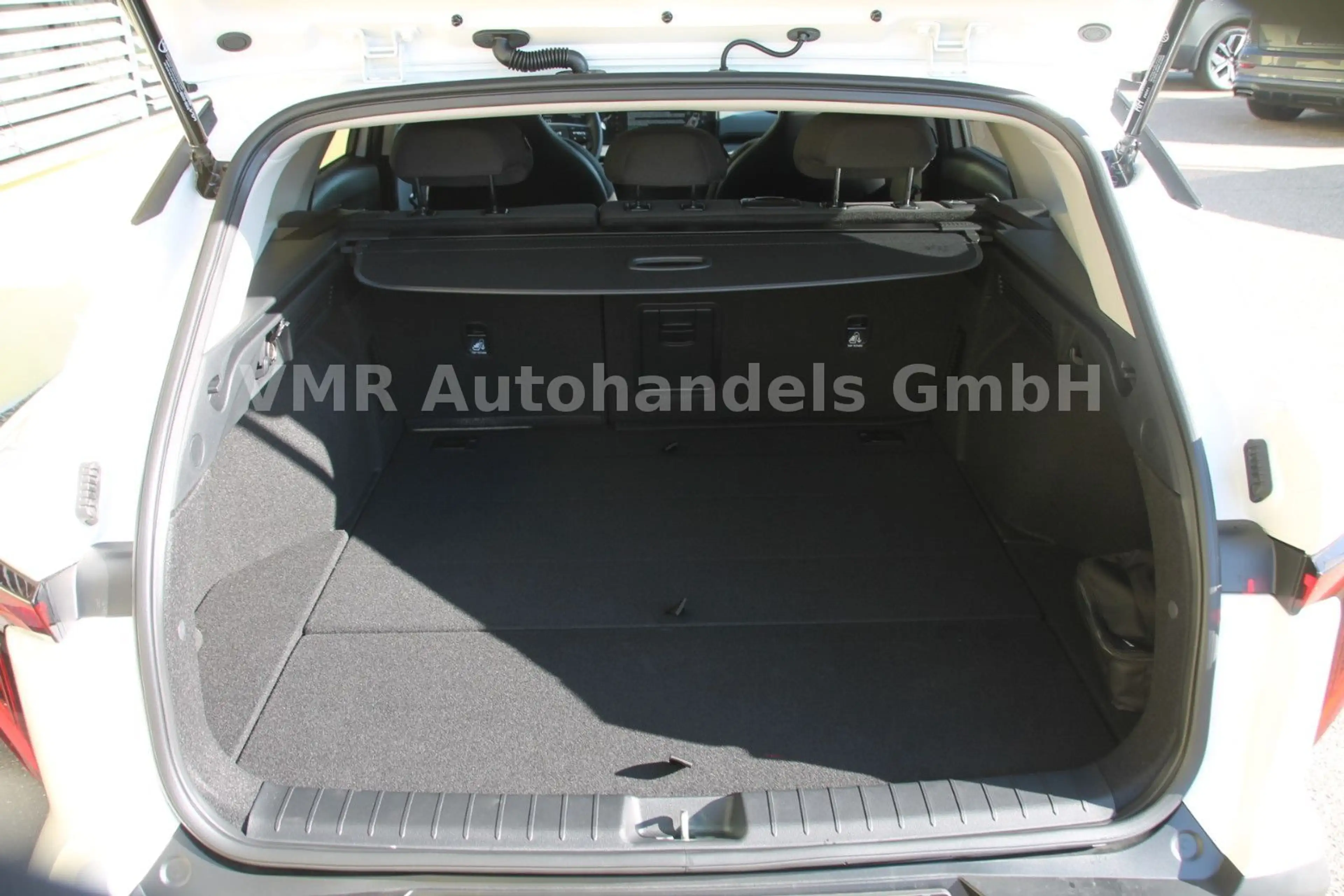 Kia K4 1.6 T-GDI Exklusiv *getönte Scheiben*Navi*17" — photo 10