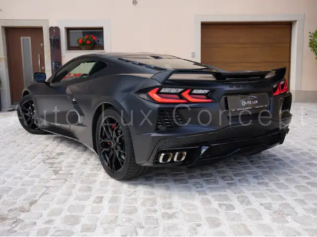 Chevrolet Corvette view 4