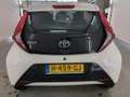 Toyota Aygo 1.0 VVT-i 72pk x-play limited | 5-deurs | Apple Ca Blanc - thumbnail 14