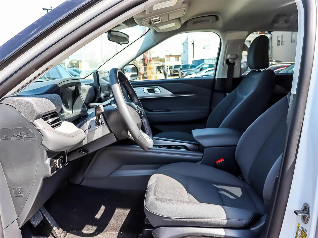 Ford Explorer photo Ford Explorer