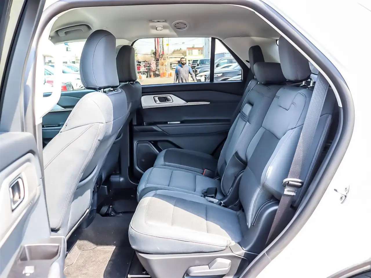 Ford Explorer photo Ford Explorer