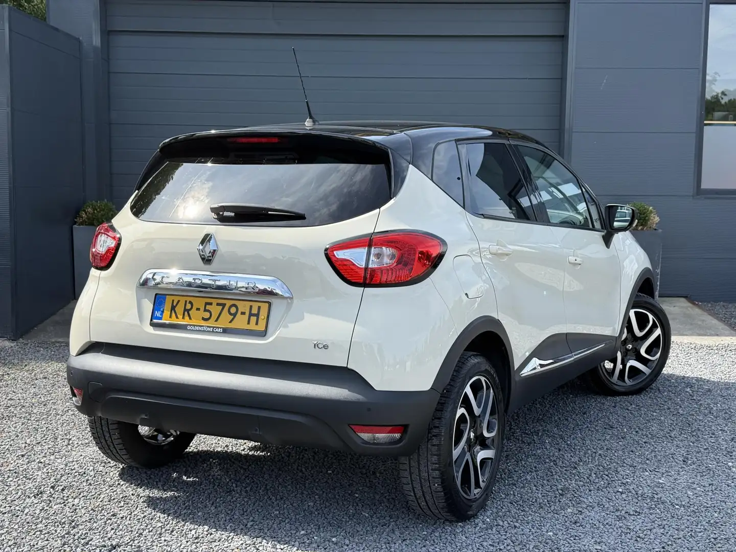Renault Captur 0.9 TCe Dynamique 2e Eigenaar,Camera,Navi,Clima,Cr Wit - 2