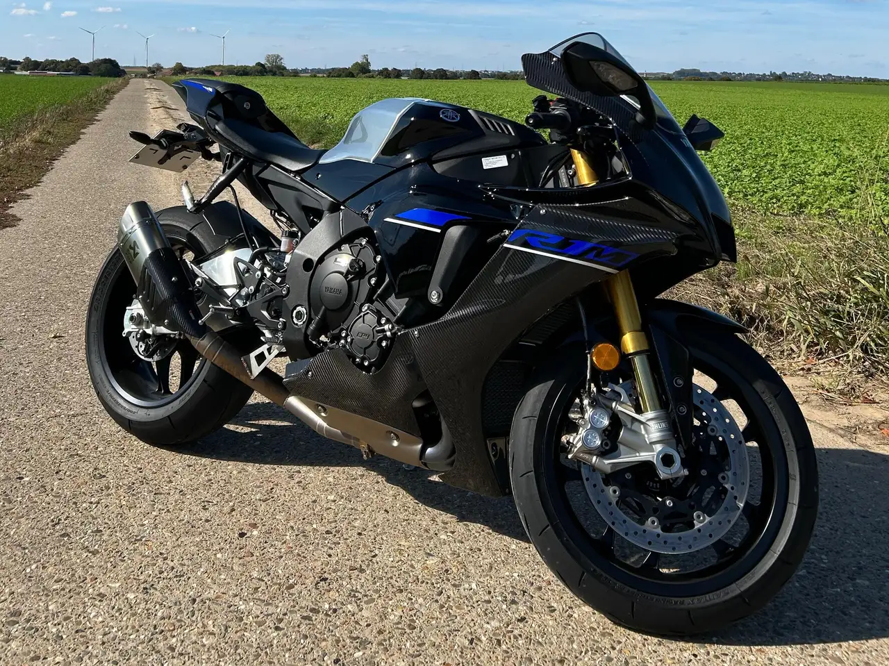 Yamaha YZF-R1