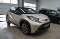Toyota Aygo X 1,0 5-Gang Teamplayer*TZ*KLIMA*ALU*KAMERA* Beige - thumbnail 3