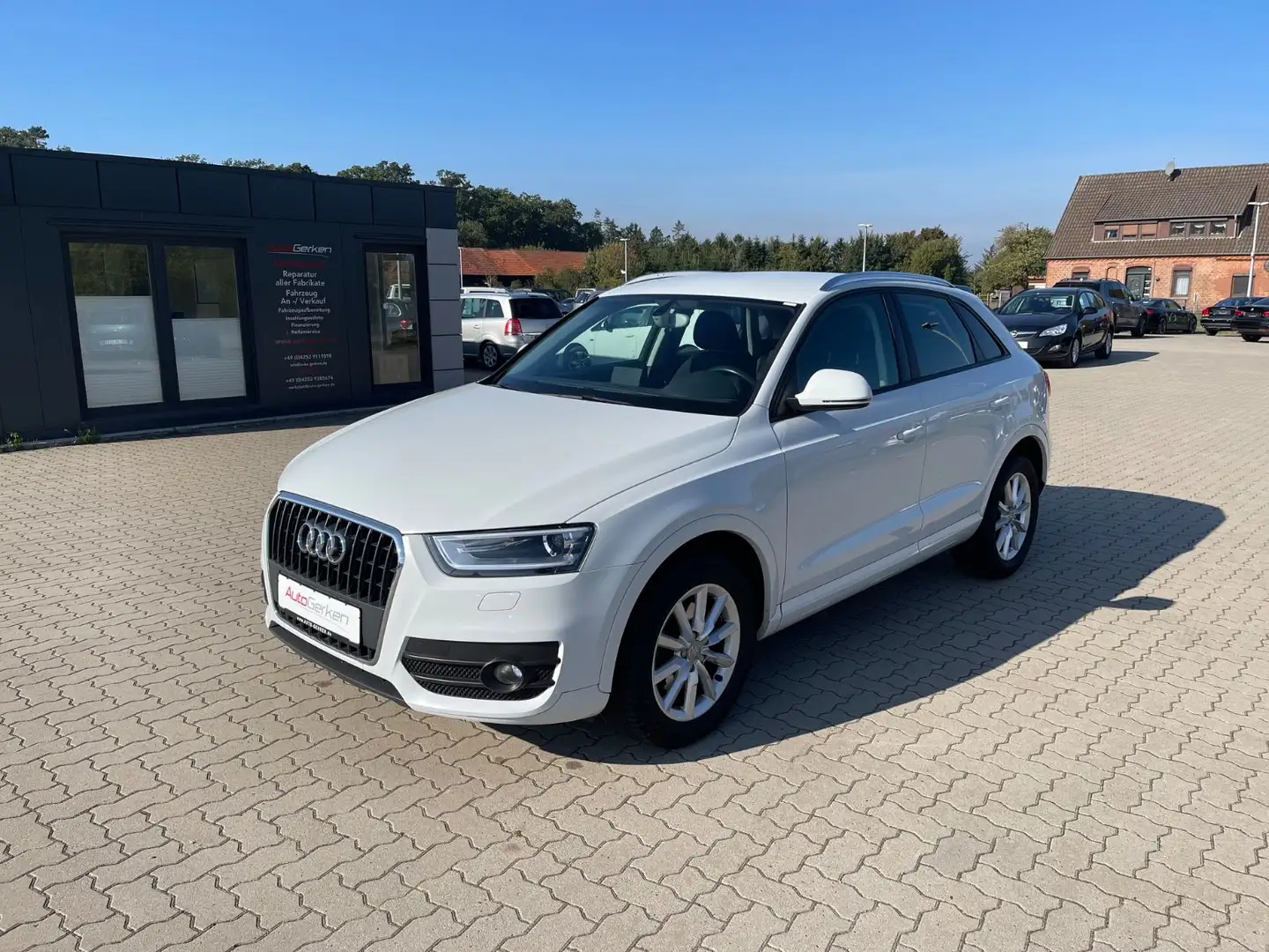 Audi Q3 2.0 TDI 1HD Scheckheft Xenon-PLUS Weiß - 1