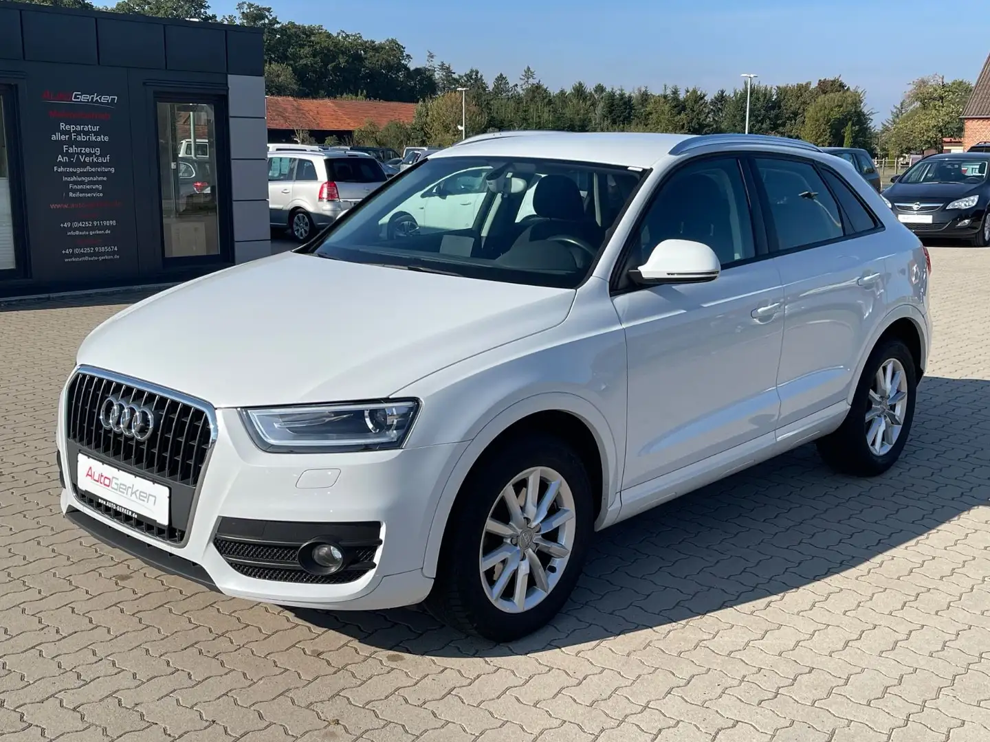 Audi Q3 2.0 TDI 1HD Scheckheft Xenon-PLUS Weiß - 2