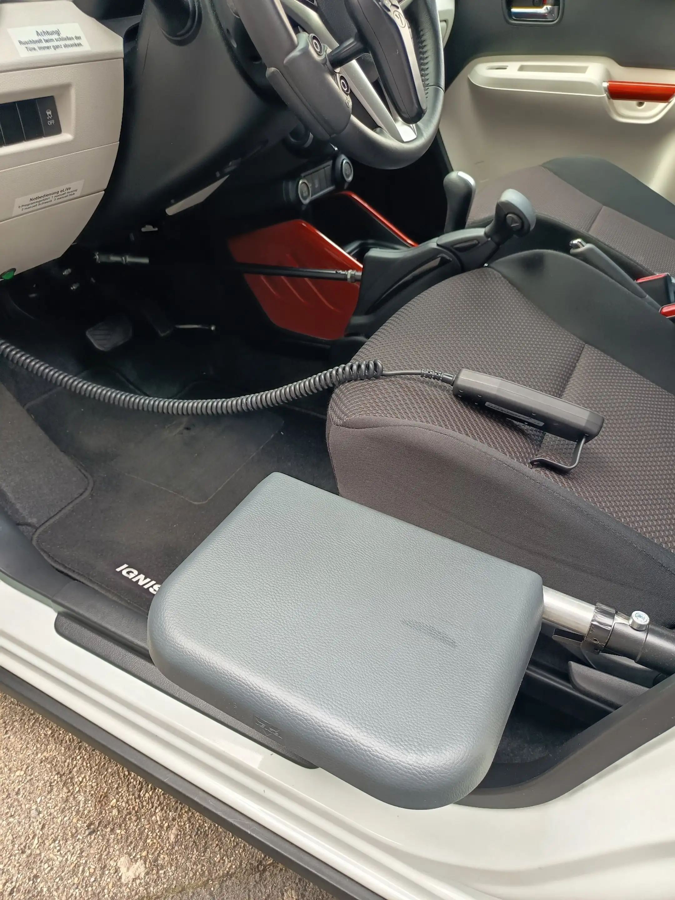 Suzuki Ignis Ignis Dualjet AGS Comfort + Behindertengerecht — photo 8
