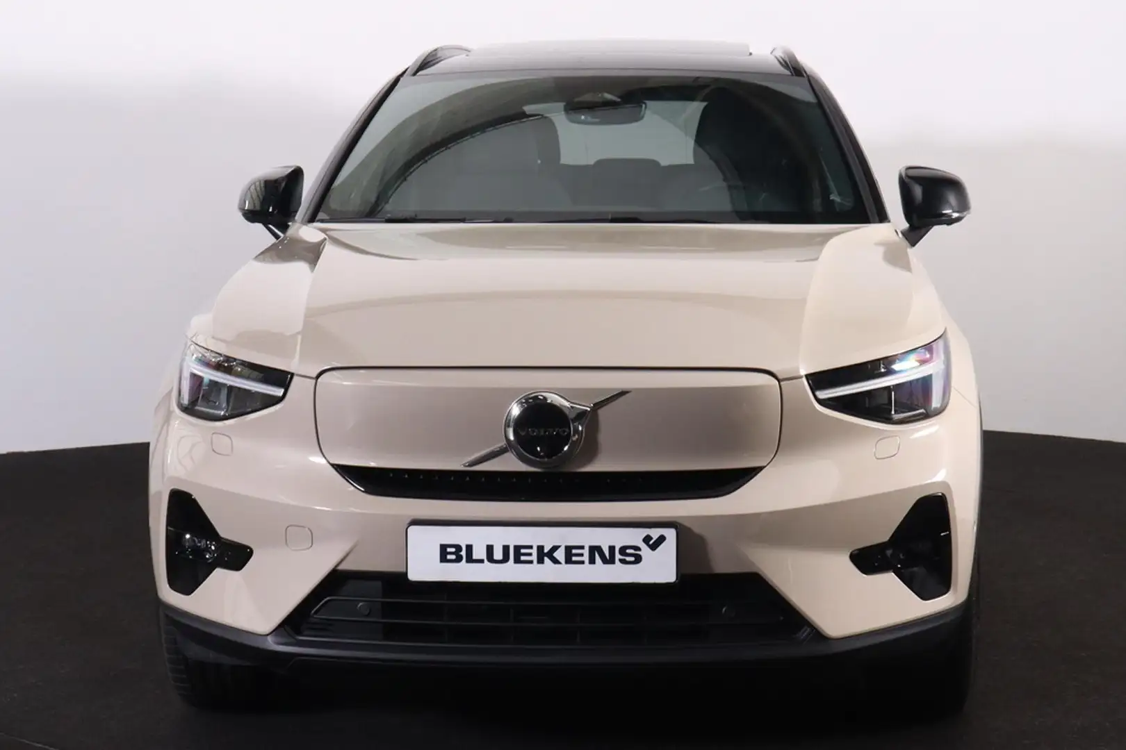 Volvo EX40 Twin Motor Performance Ultra 82 kWh - Panorama/sch Beige - 2