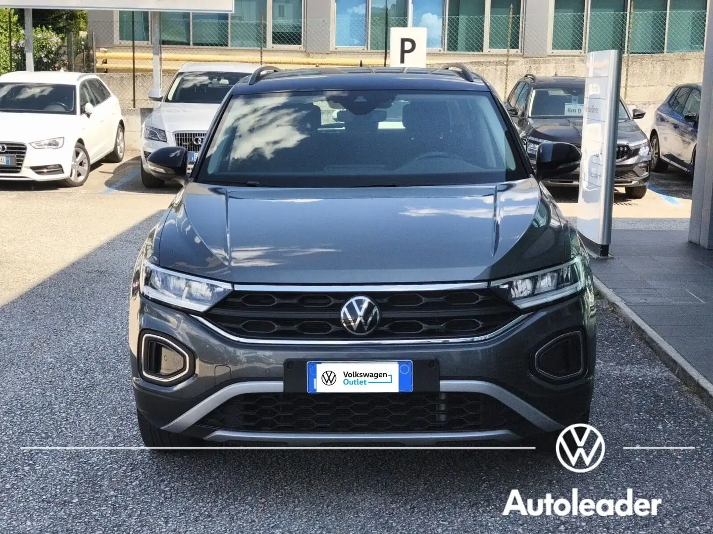 Volkswagen T-Roc 1.0 TSI Style BMT SOLO 32mila km Grigio - 2