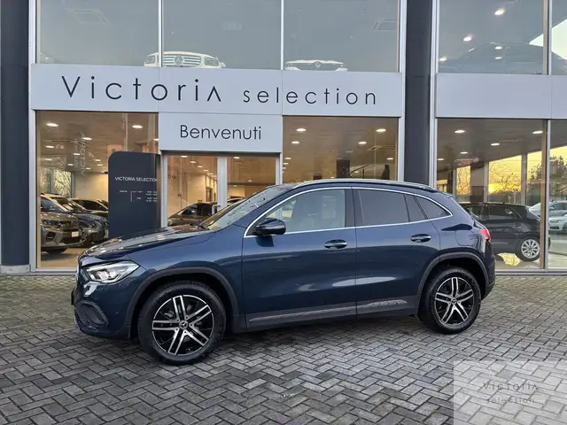 Mercedes-Benz GLA 200 D 4MATIC SPORT PLUS C.AUTOMATICO NAVI RETROCAMERA