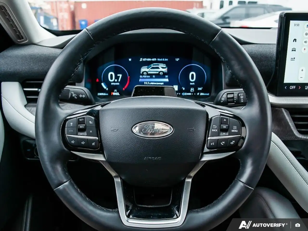Ford Explorer снимка Ford Explorer