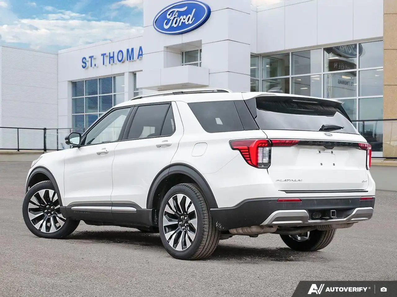 Ford Explorer снимка Ford Explorer