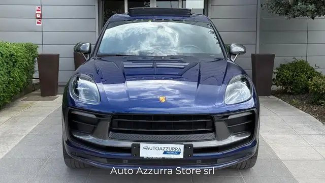 Porsche Macan view 2