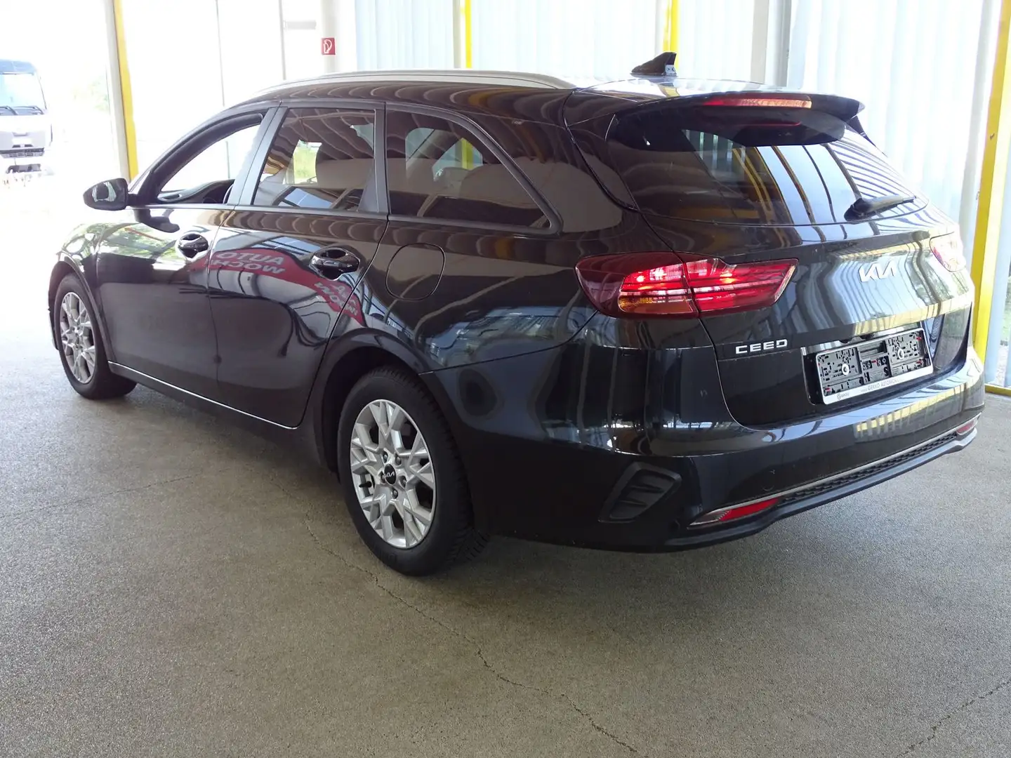 Kia Ceed SW / cee'd SW Andr.Auto/CarPlay-SHZ-Klima Schwarz - 2