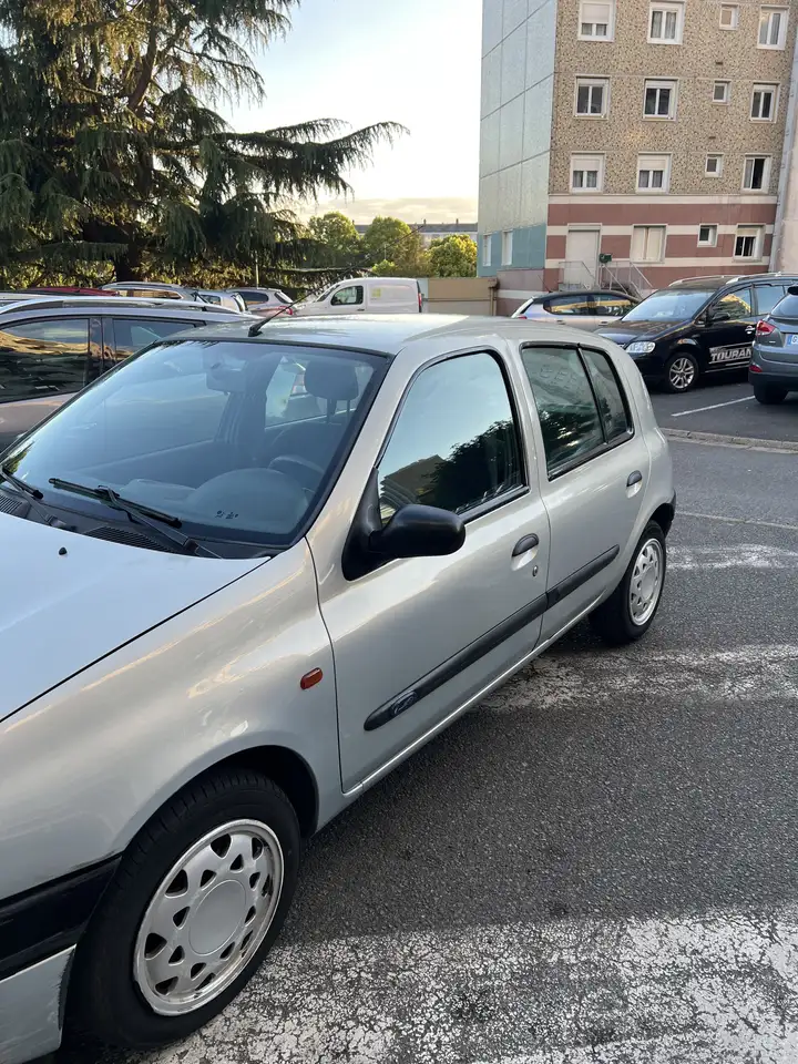 Renault Clio 1.4 Lido, foto 1
