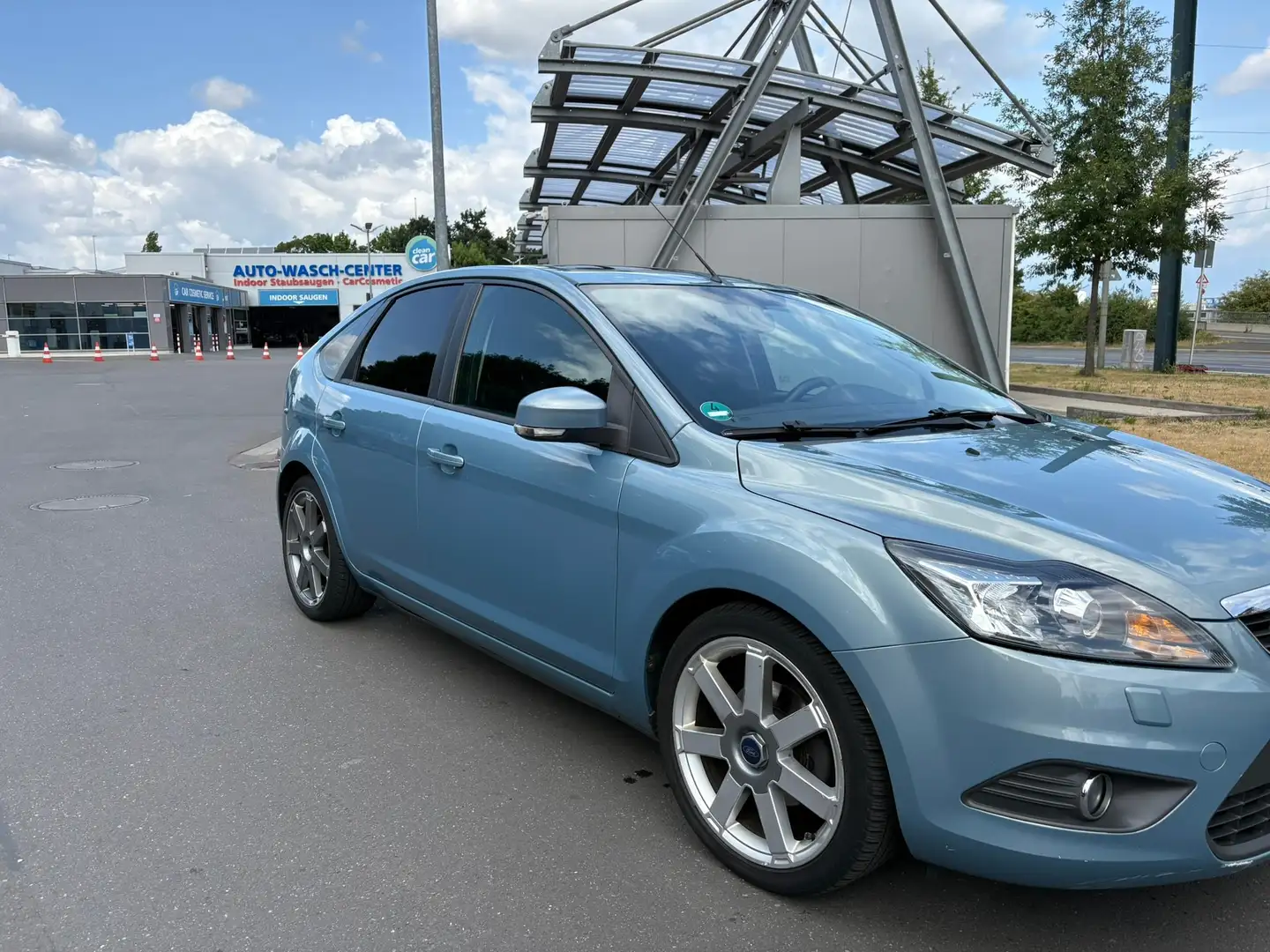 Ford Focus Focus Fließheck  5-Türer 1.6 Ti-VCT Style - 2