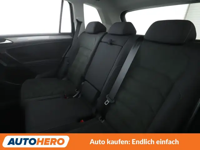 Volkswagen Tiguan Allspace view 14
