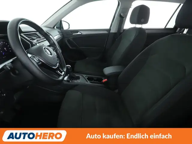 Volkswagen Tiguan Allspace view 10