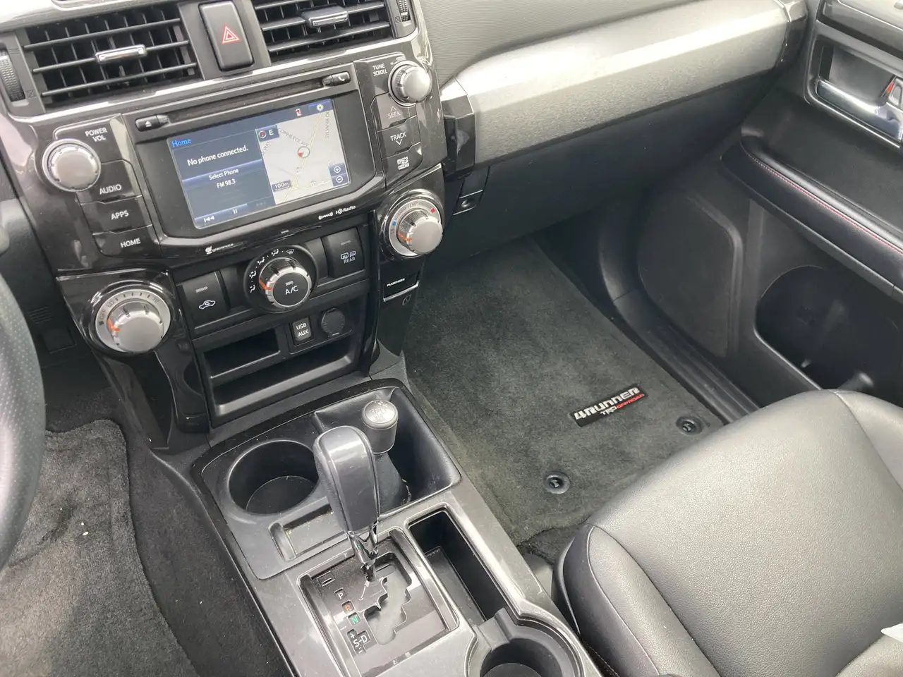 Toyota 4-Runner снимка Toyota 4-Runner