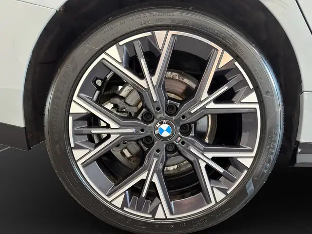 BMW R view 13