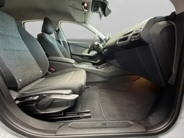 BMW 2 Series view 30