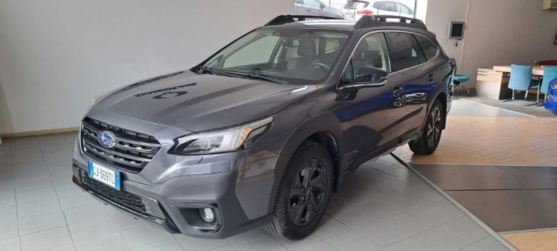 Subaru OUTBACK Outback VI 2021 2.5i 4dventure lineartronic Gris - 1