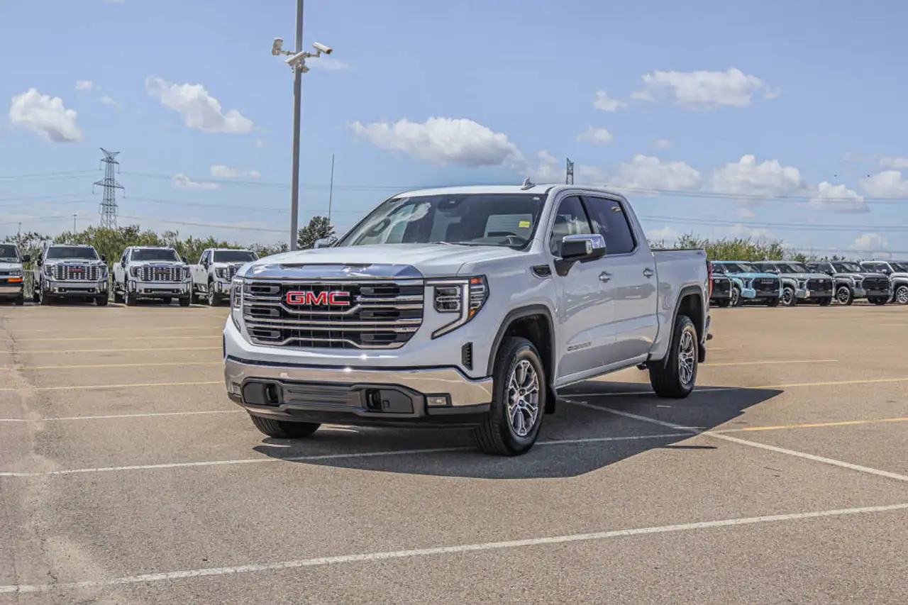 GMC Sierra 1500 снимка GMC Sierra 1500