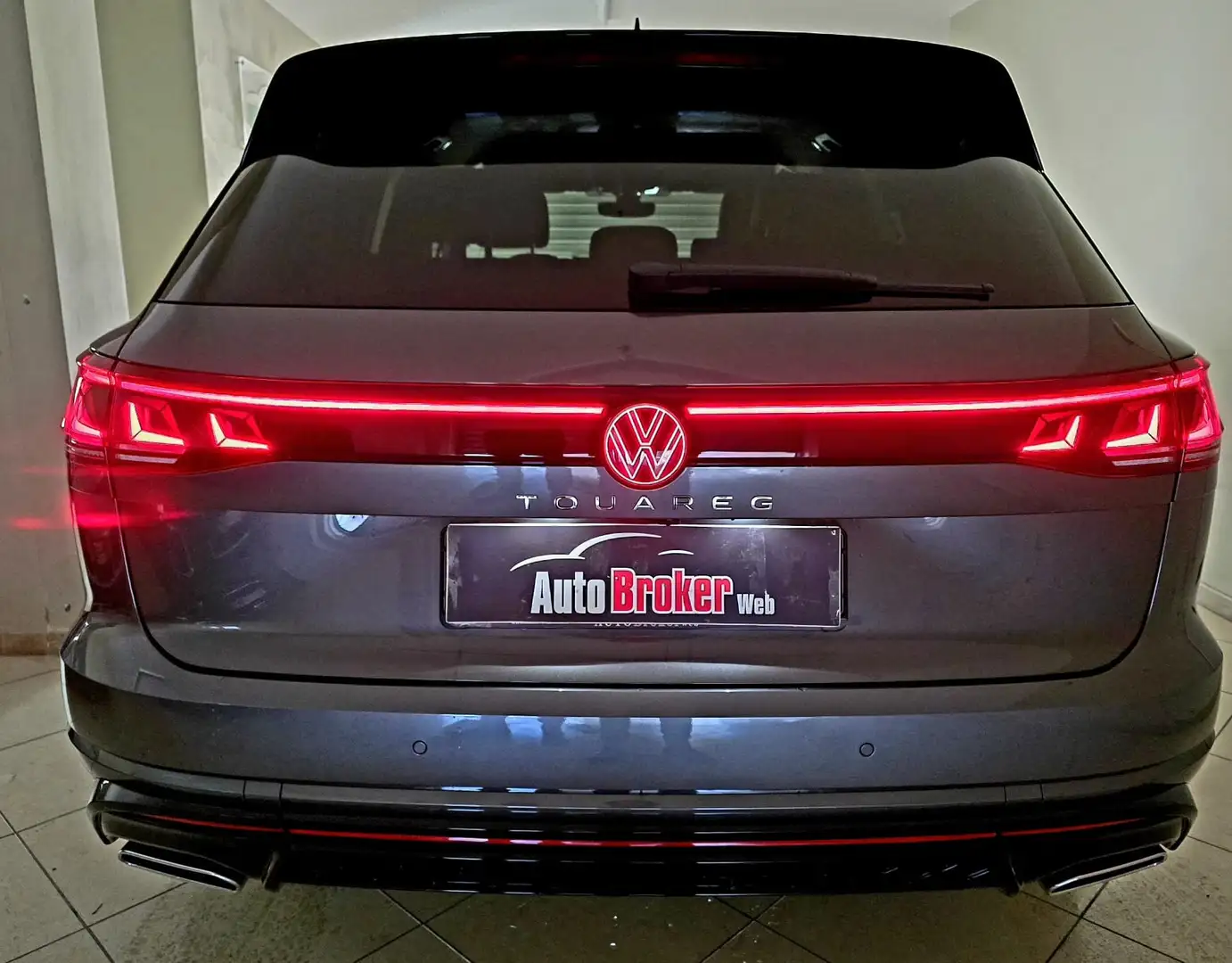 Volkswagen Touareg 3.0 tdi 286cv 4motion R-LINE RESTYLING-IVA ESPOSTA Grijs - 1