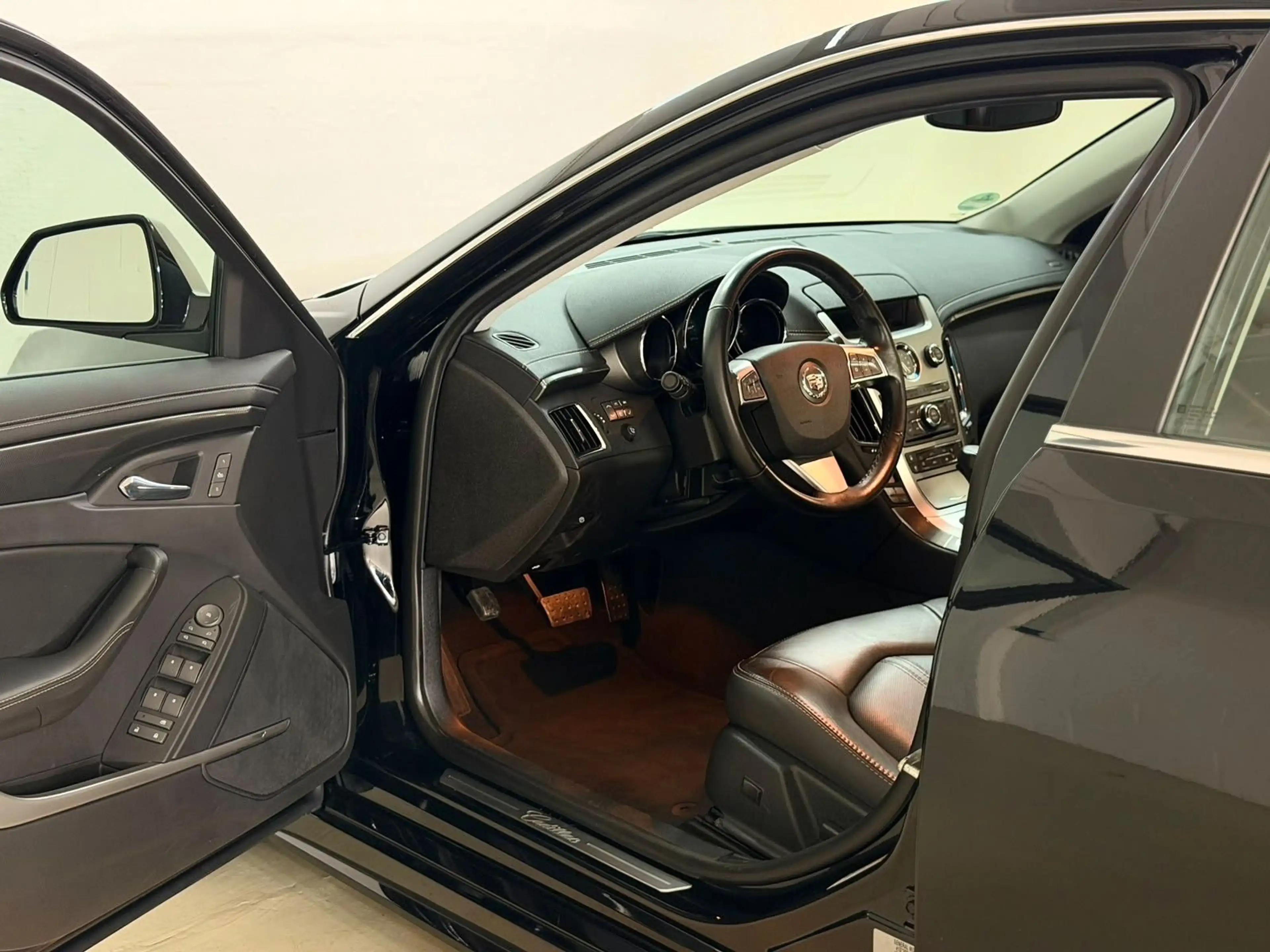 Cadillac CTS 3.0 V6 NUR 25.000KM *1.HAND *SAMMLERAUTO — photo 14
