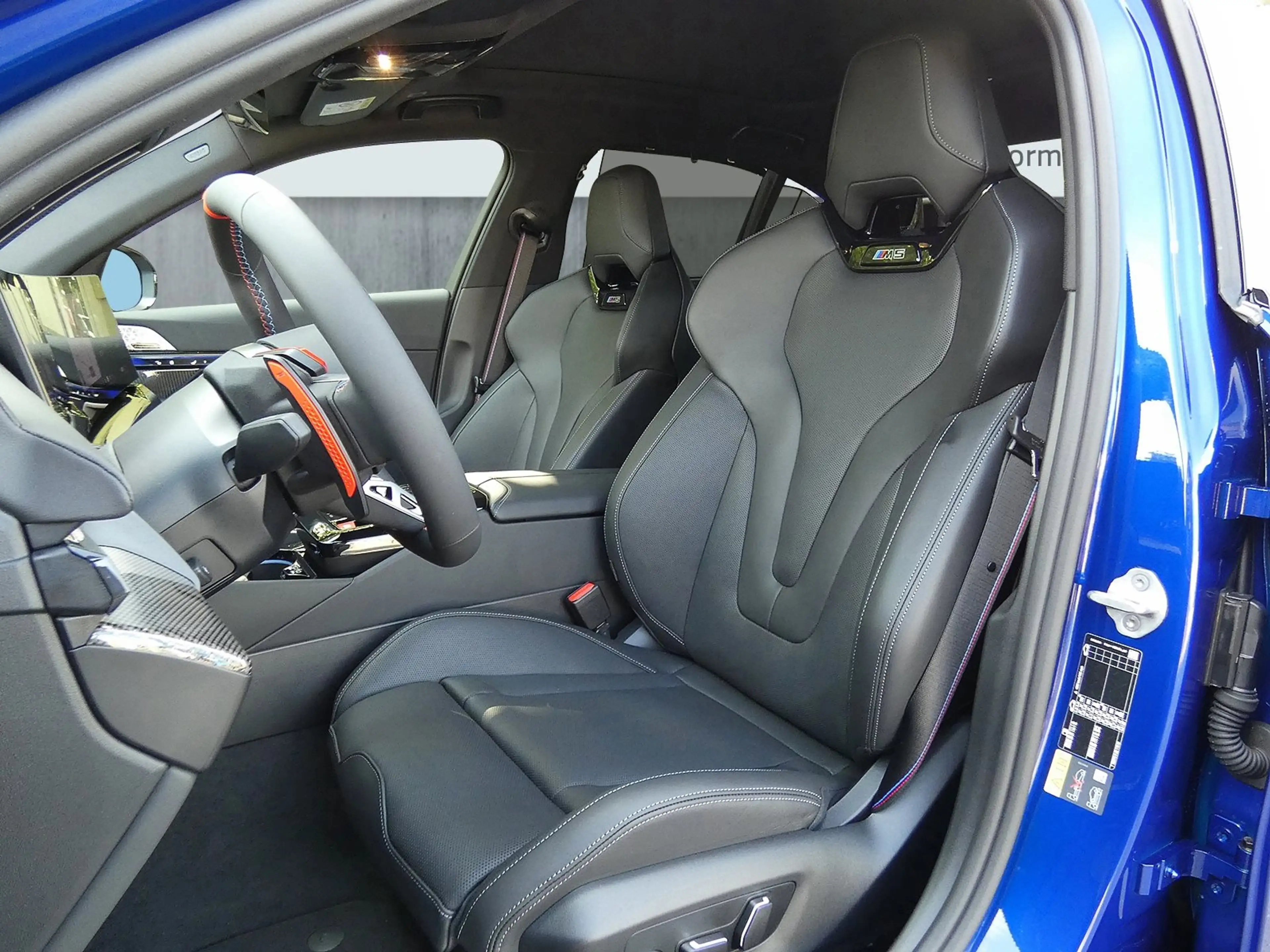 BMW M5 Limousine — photo 10