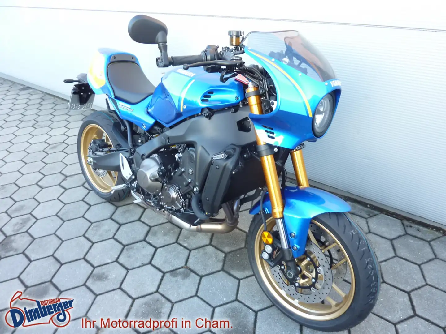 Yamaha XSR 900 Modell 2023 Classic Umbau Blau - 1