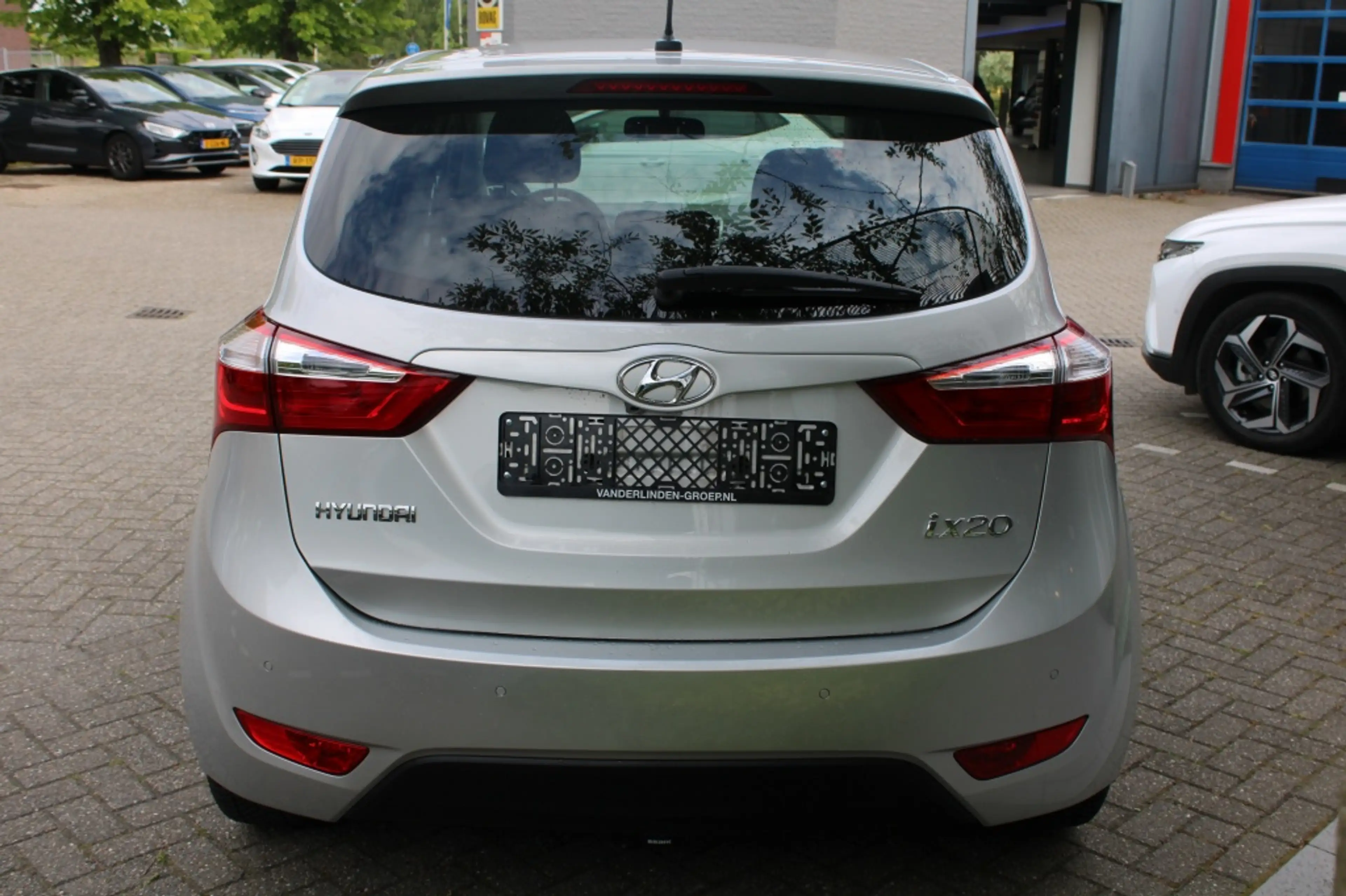 Hyundai iX20 1.6i Go! AUTOMAAT! Navi/16"/Cam "RIJKLAARPRIJS" — photo 4
