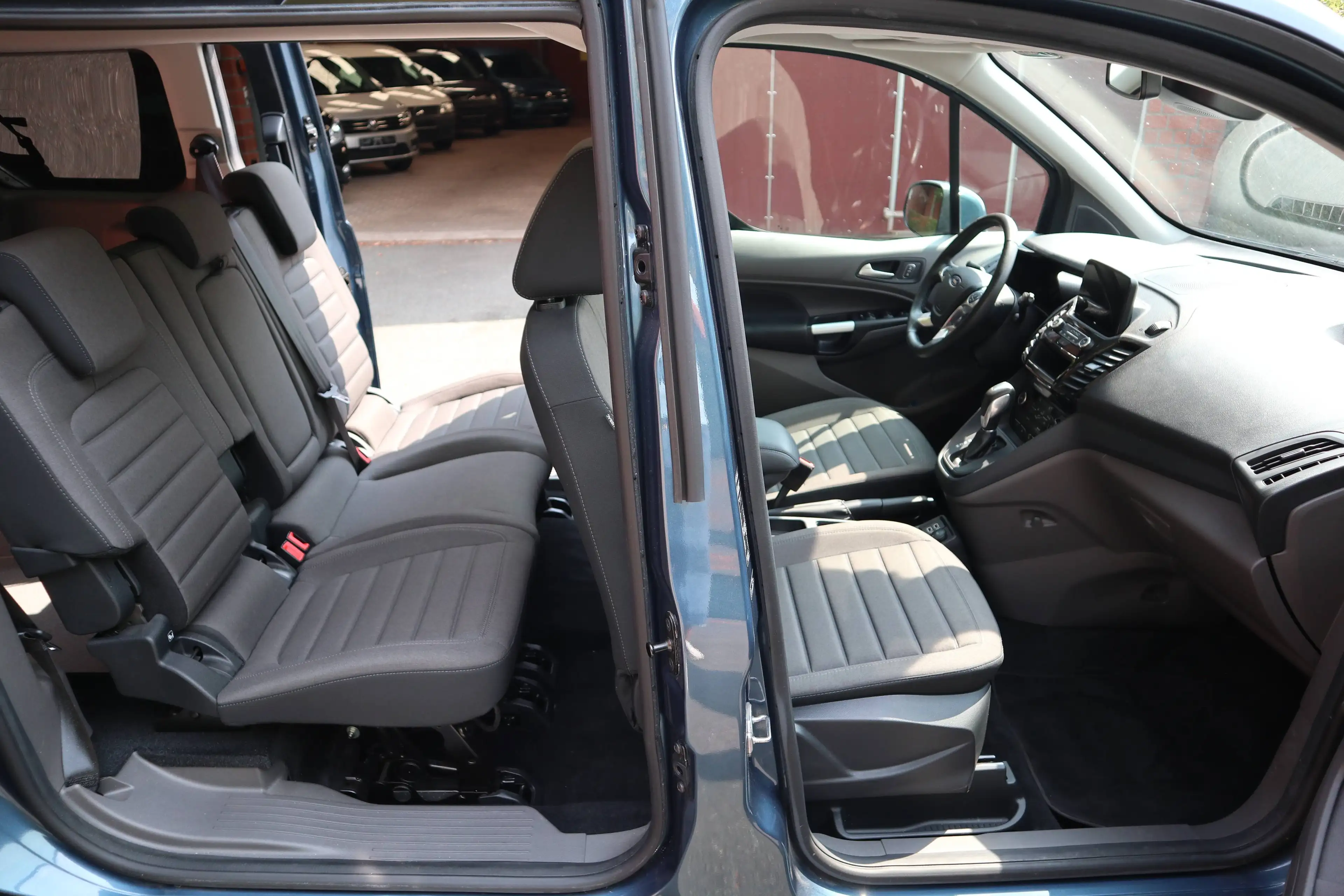 Ford Grand Tourneo Titanium Automatik*rollstuhlgerecht*Wenderampe*AMF-Bruns Umbau*Garantie* — photo 13